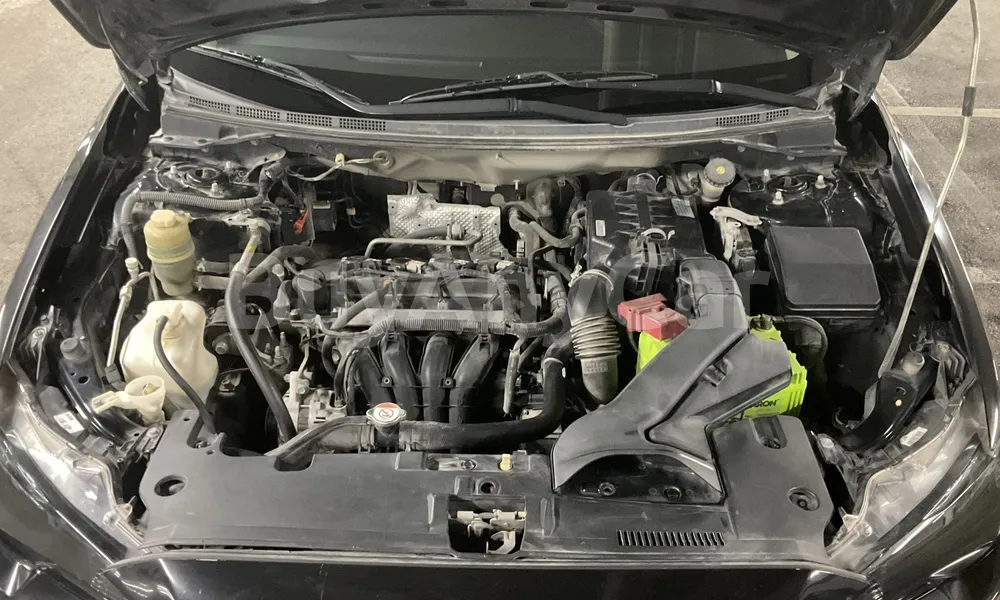 Vehicle photo 6