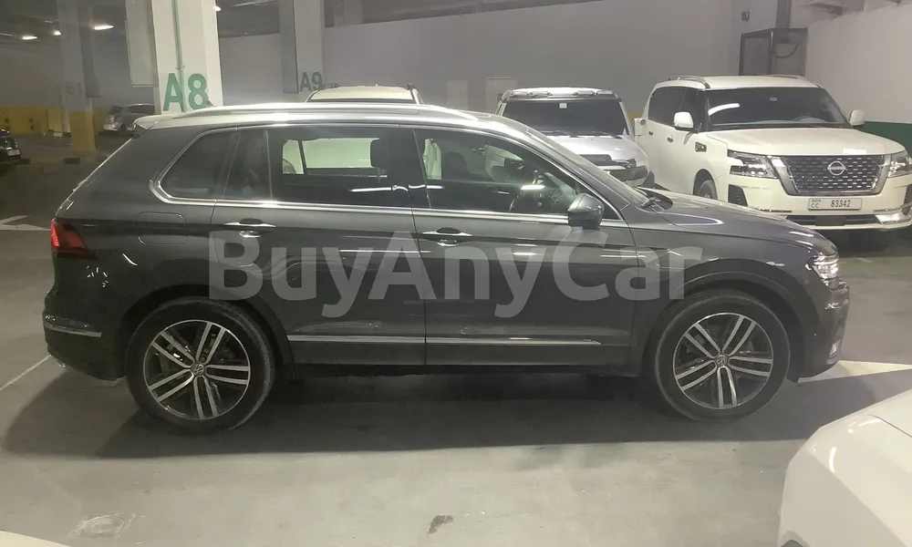Vehicle photo 3