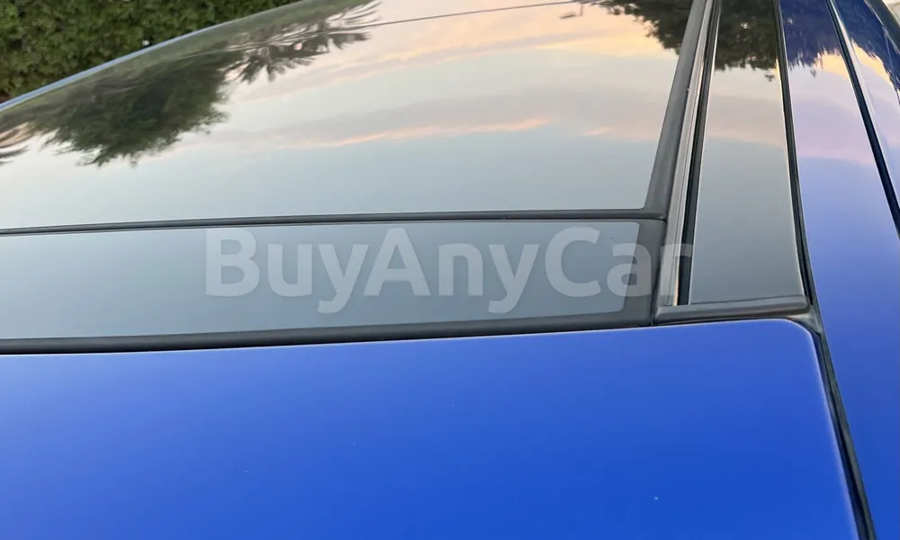 Vehicle photo 5