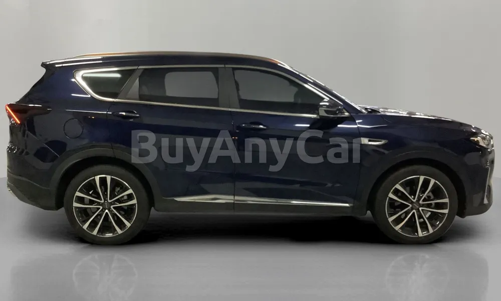Vehicle photo 3