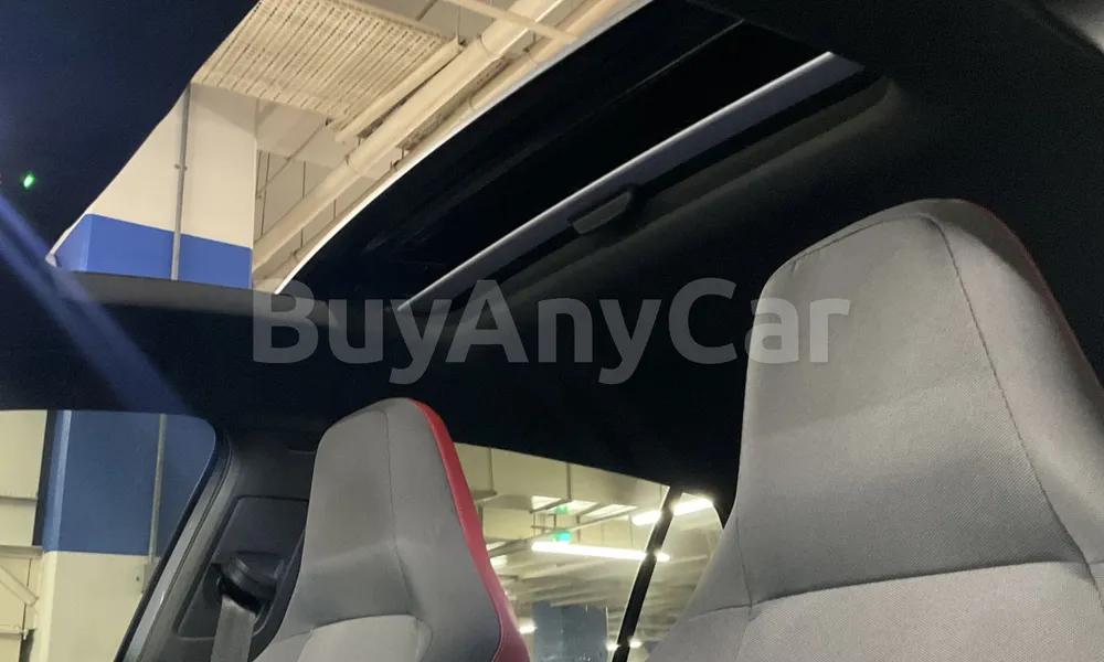 Vehicle photo 9