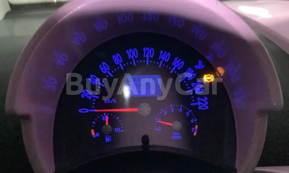 Vehicle photo 7
