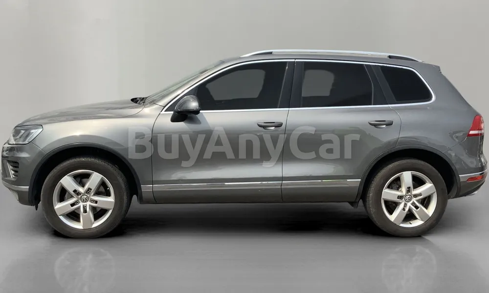 Vehicle photo 4