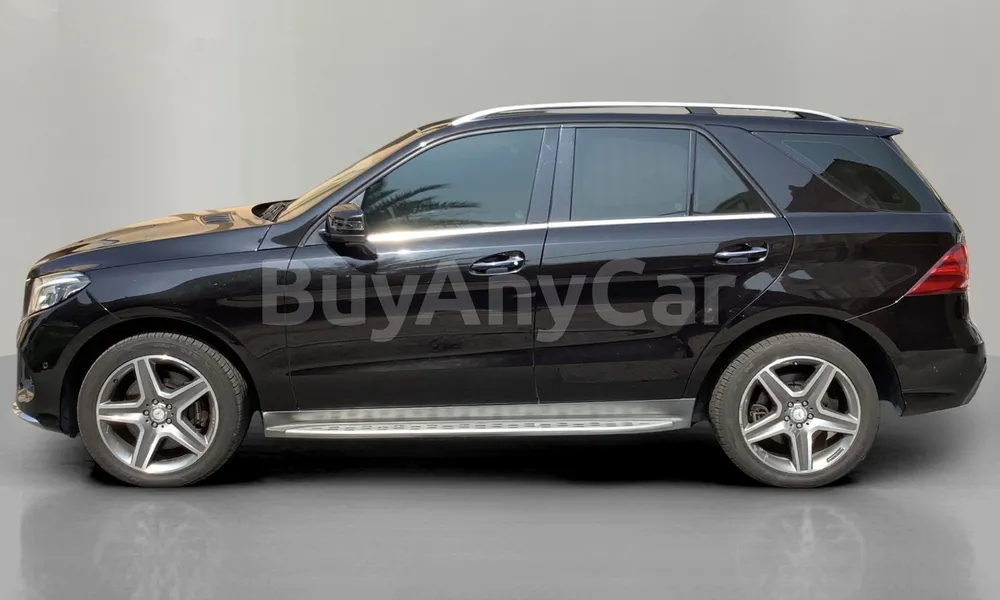 Vehicle photo 4