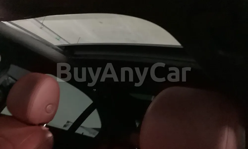 Vehicle photo 9