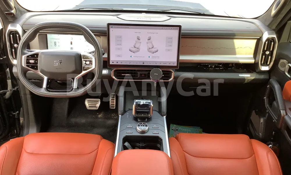 Vehicle photo 8