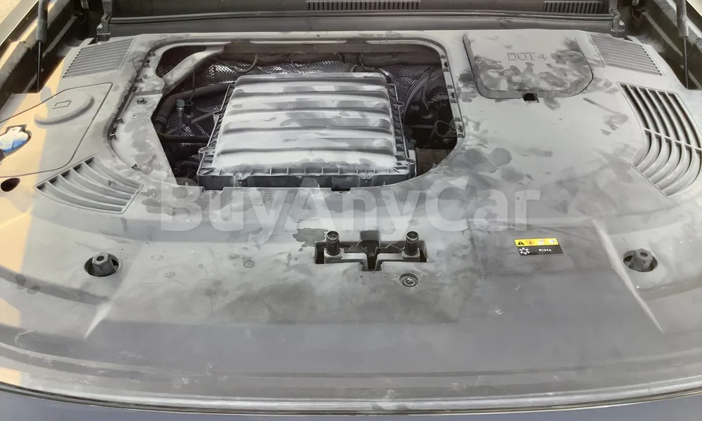 Vehicle photo 7