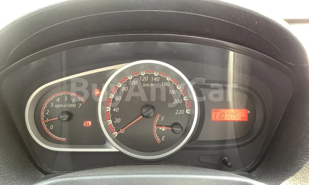 Vehicle photo 6