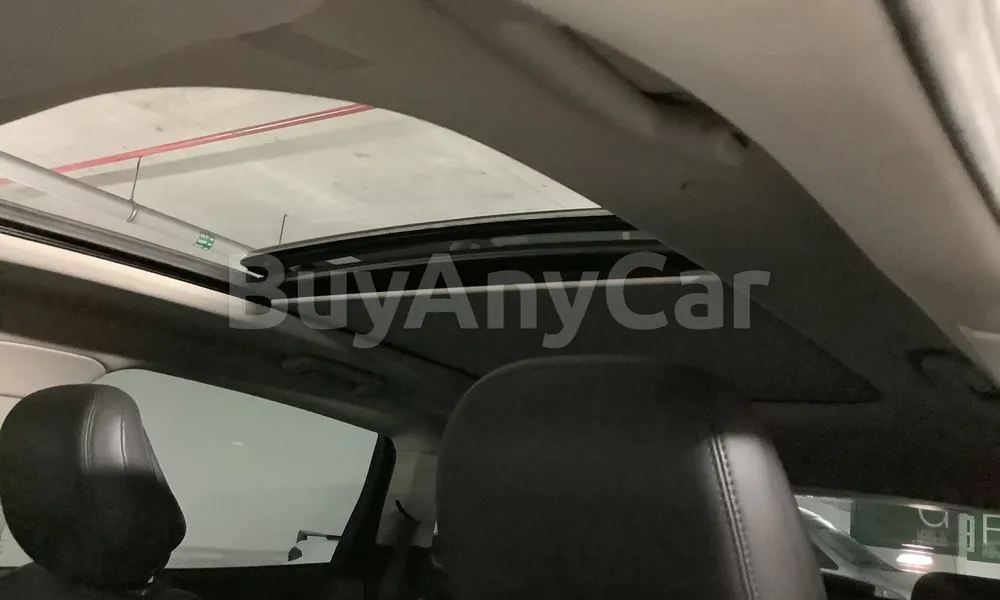 Vehicle photo 8