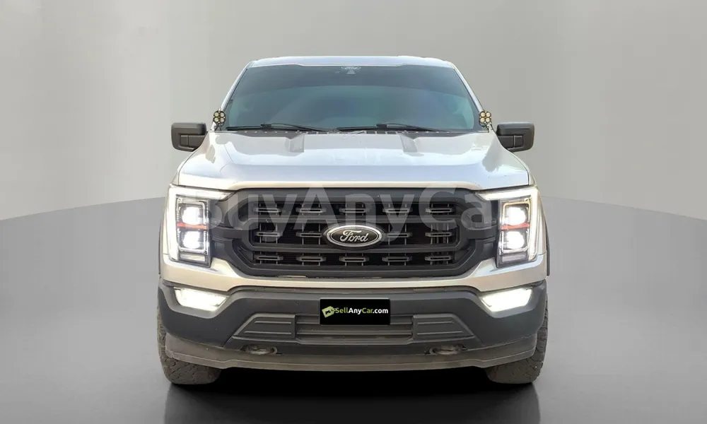 Vehicle photo 1