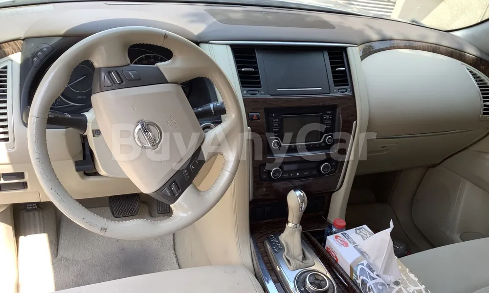 Vehicle photo 9