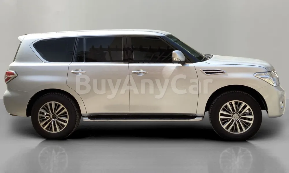 Vehicle photo 3