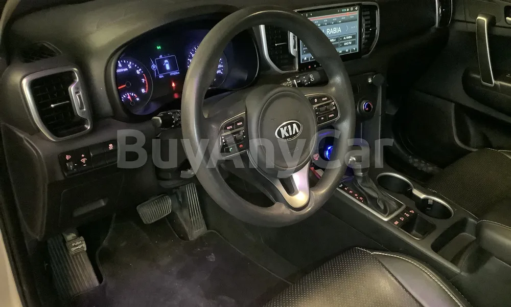 Vehicle photo 7