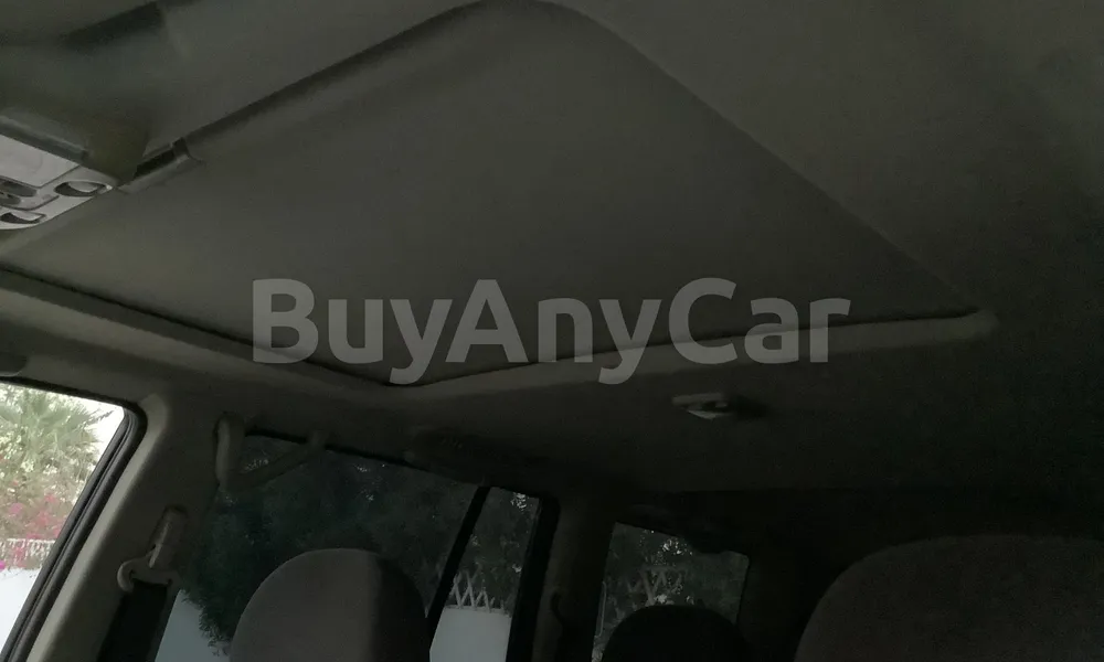 Vehicle photo 9