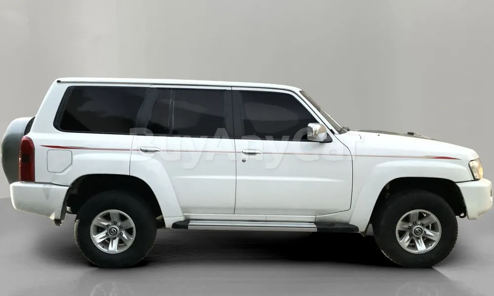 Vehicle photo 3