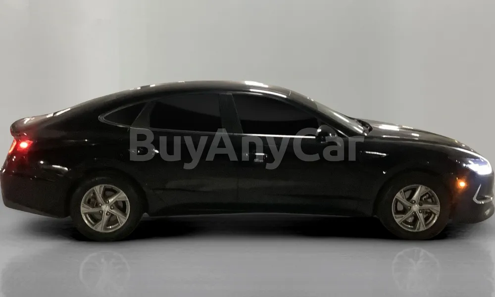 Vehicle photo 3