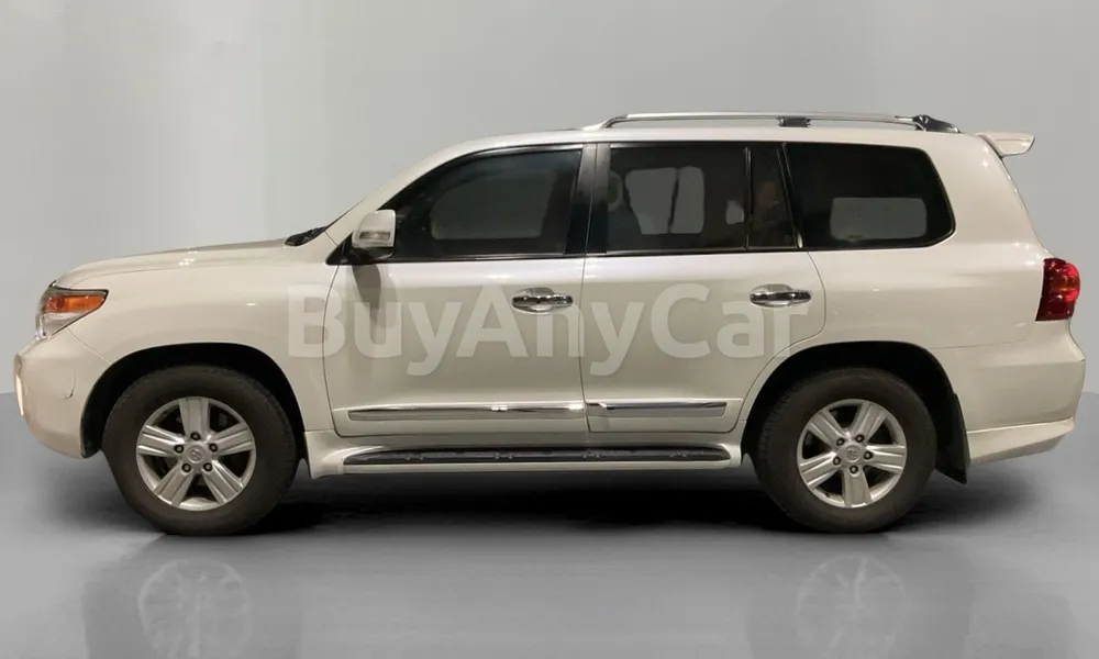Vehicle photo 3