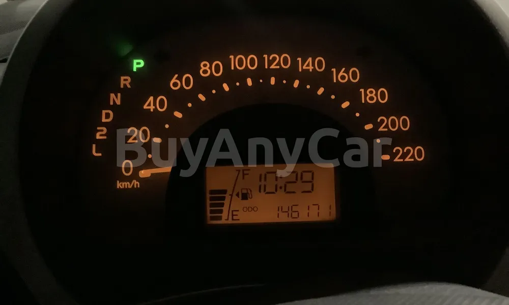 Vehicle photo 6