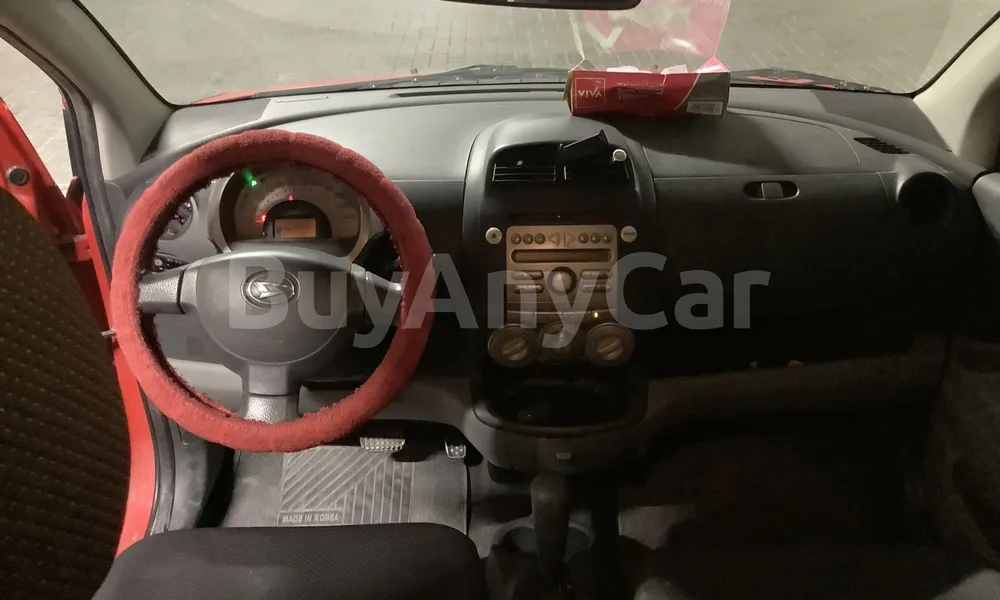 Vehicle photo 7
