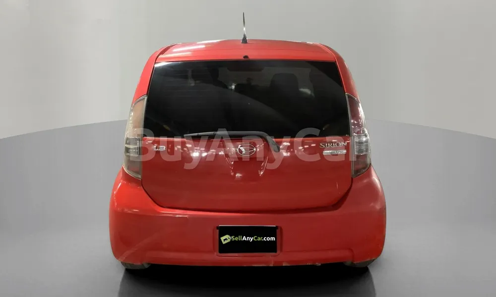 Vehicle photo 2