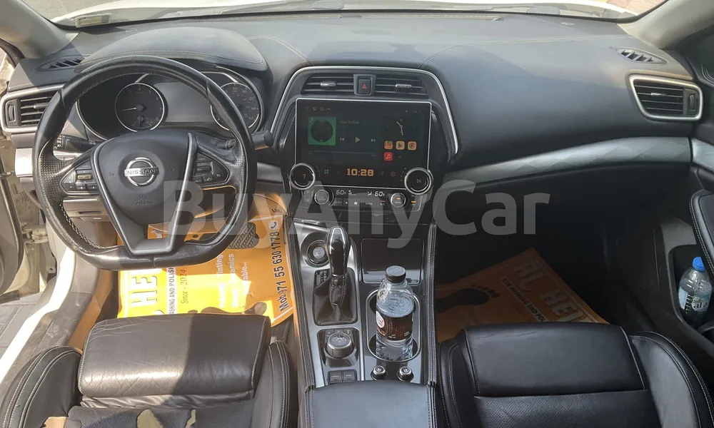 Vehicle photo 9