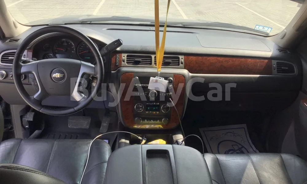 Vehicle photo 9