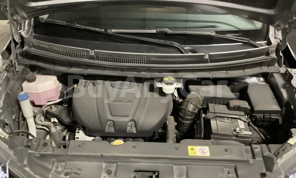 Vehicle photo 6
