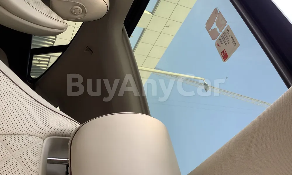 Vehicle photo 8