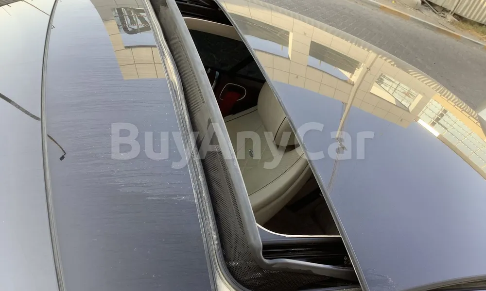 Vehicle photo 5