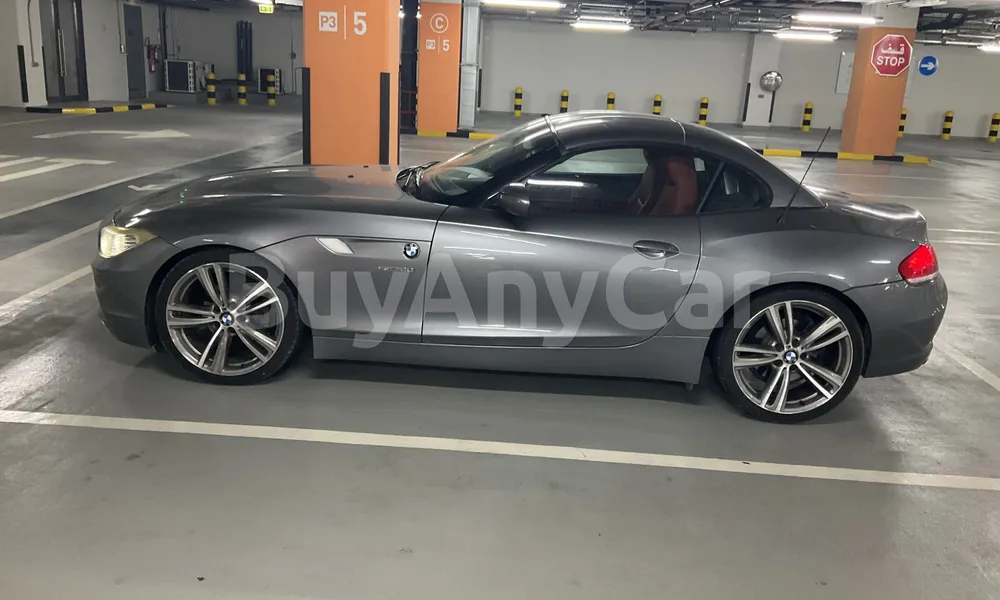 Vehicle photo 5