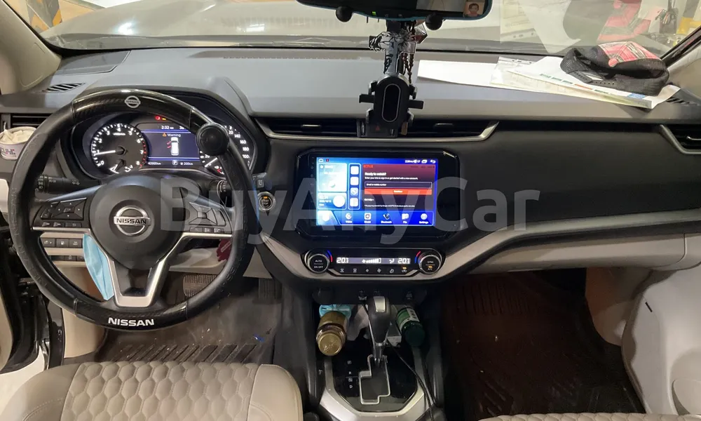 Vehicle photo 8