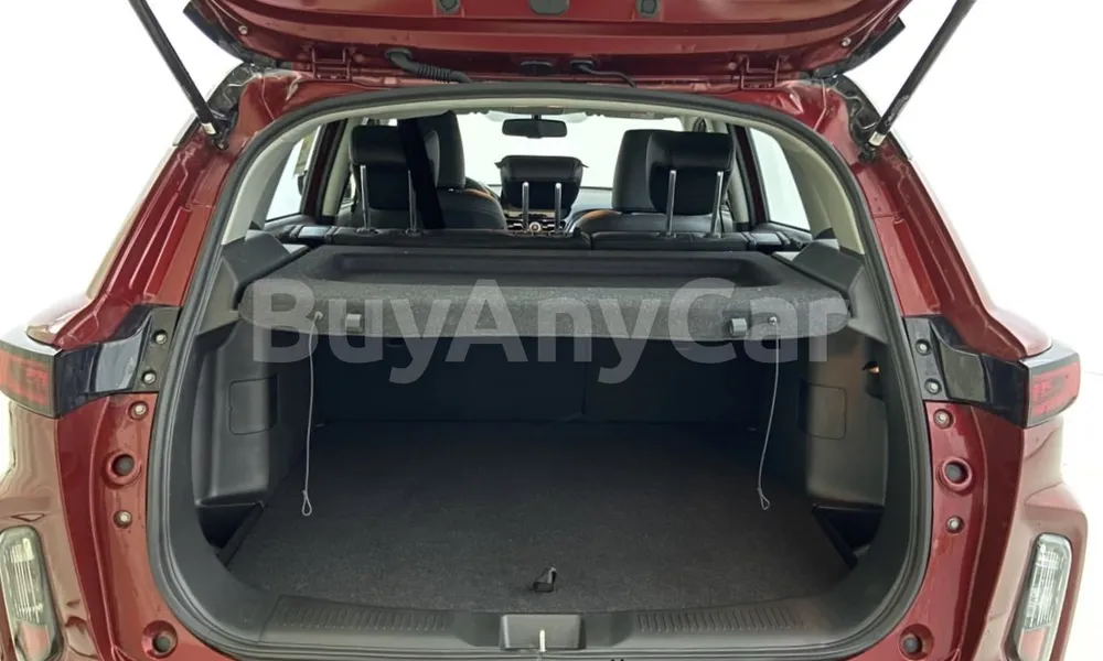 Vehicle photo 13
