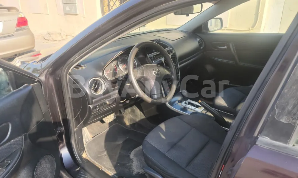 Vehicle photo 4