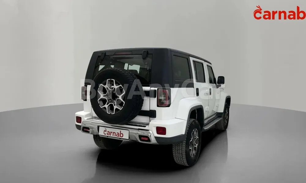 Vehicle photo 5