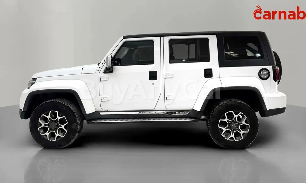 Vehicle photo 3