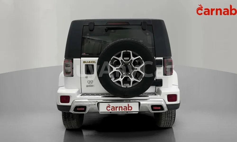 Vehicle photo 2