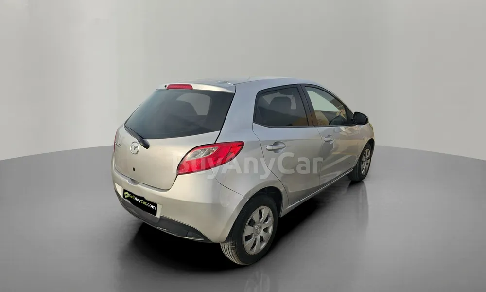 Vehicle photo 2