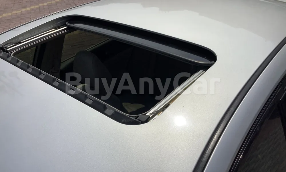 Vehicle photo 5