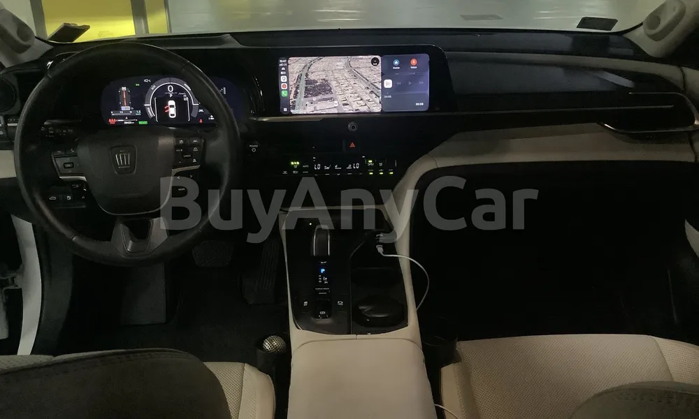 Vehicle photo 8