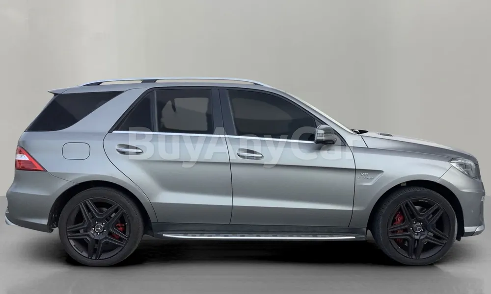 Vehicle photo 3
