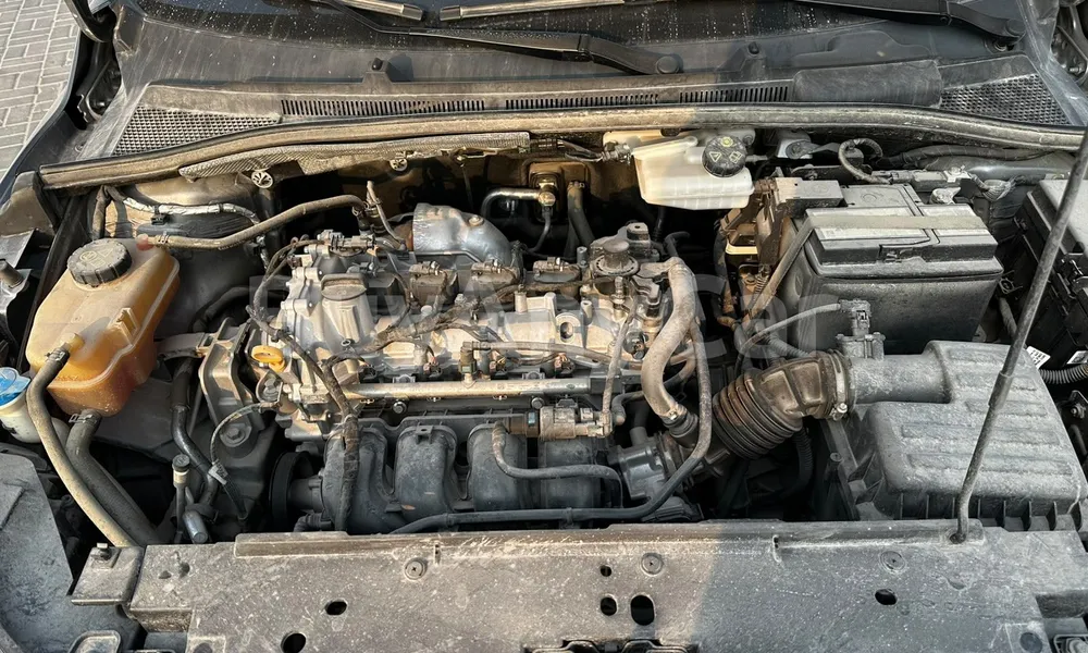 Vehicle photo 5