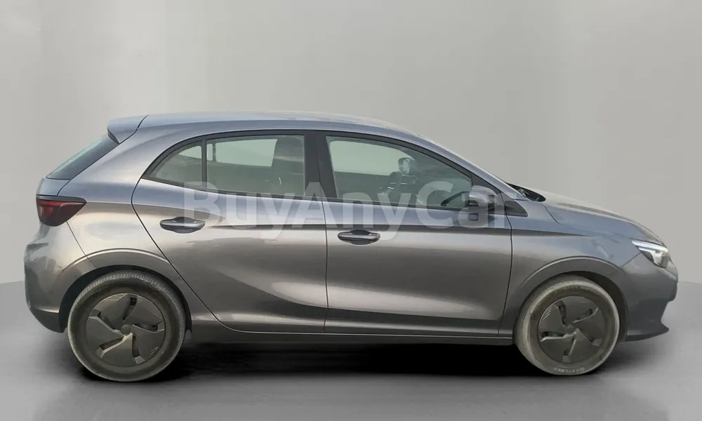 Vehicle photo 3
