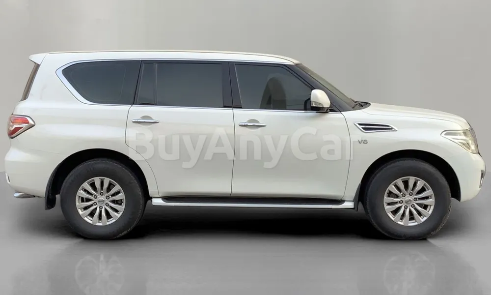 Vehicle photo 3