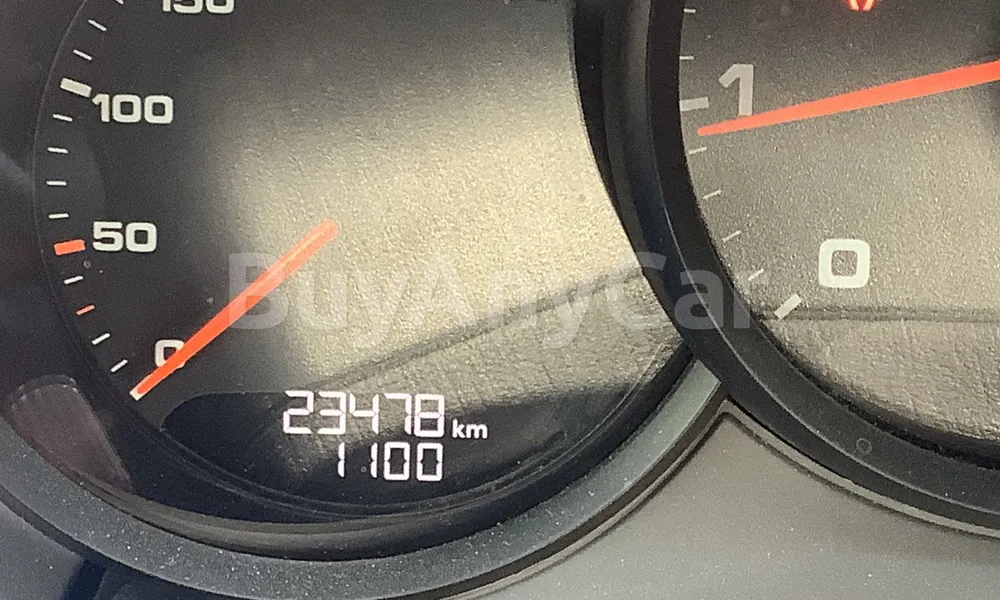 Vehicle photo 7