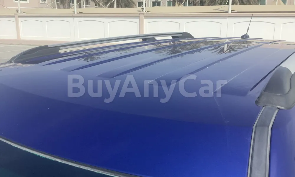 Vehicle photo 5