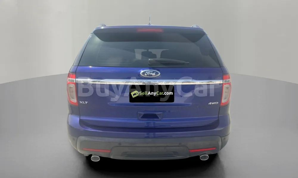 Vehicle photo 2