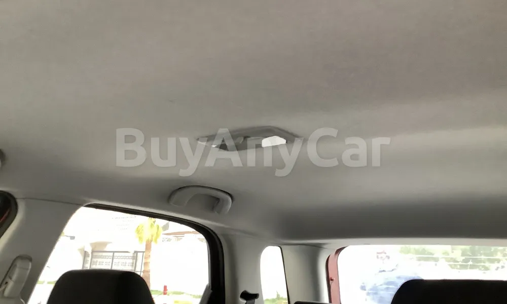 Vehicle photo 8