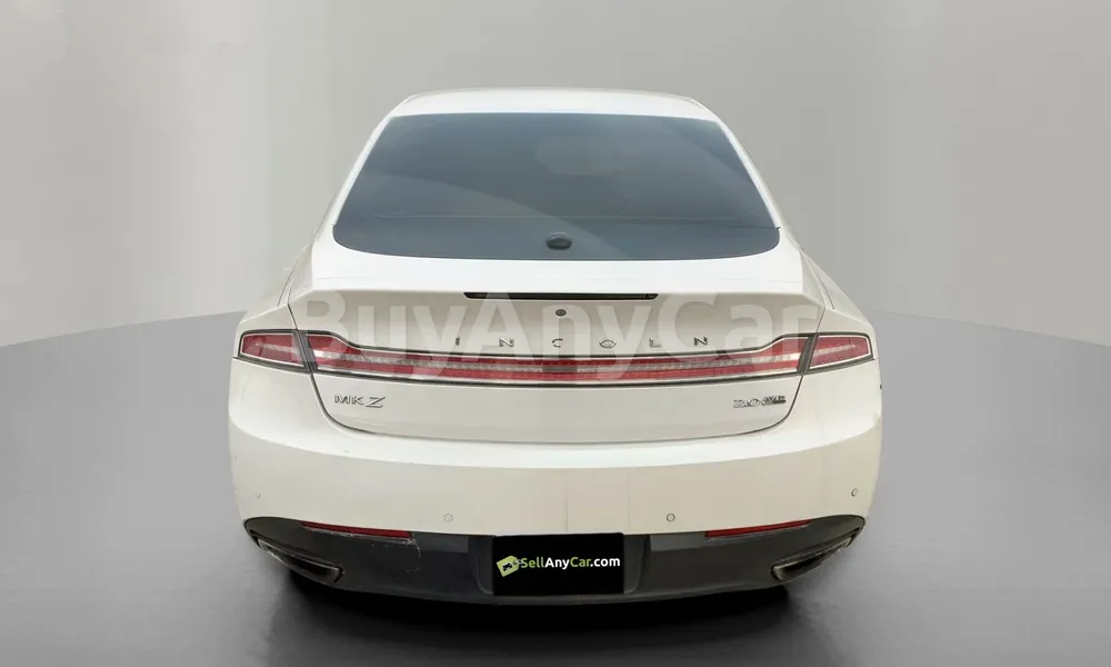 Vehicle photo 2