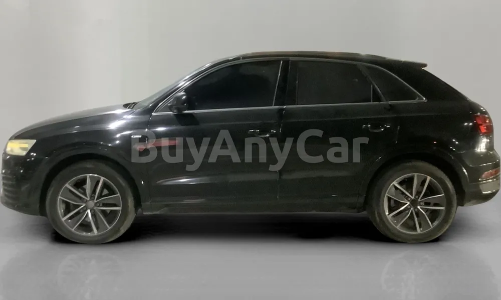 Vehicle photo 4