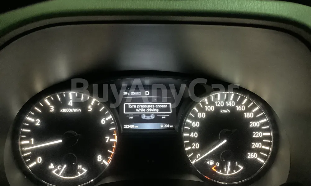 Vehicle photo 8